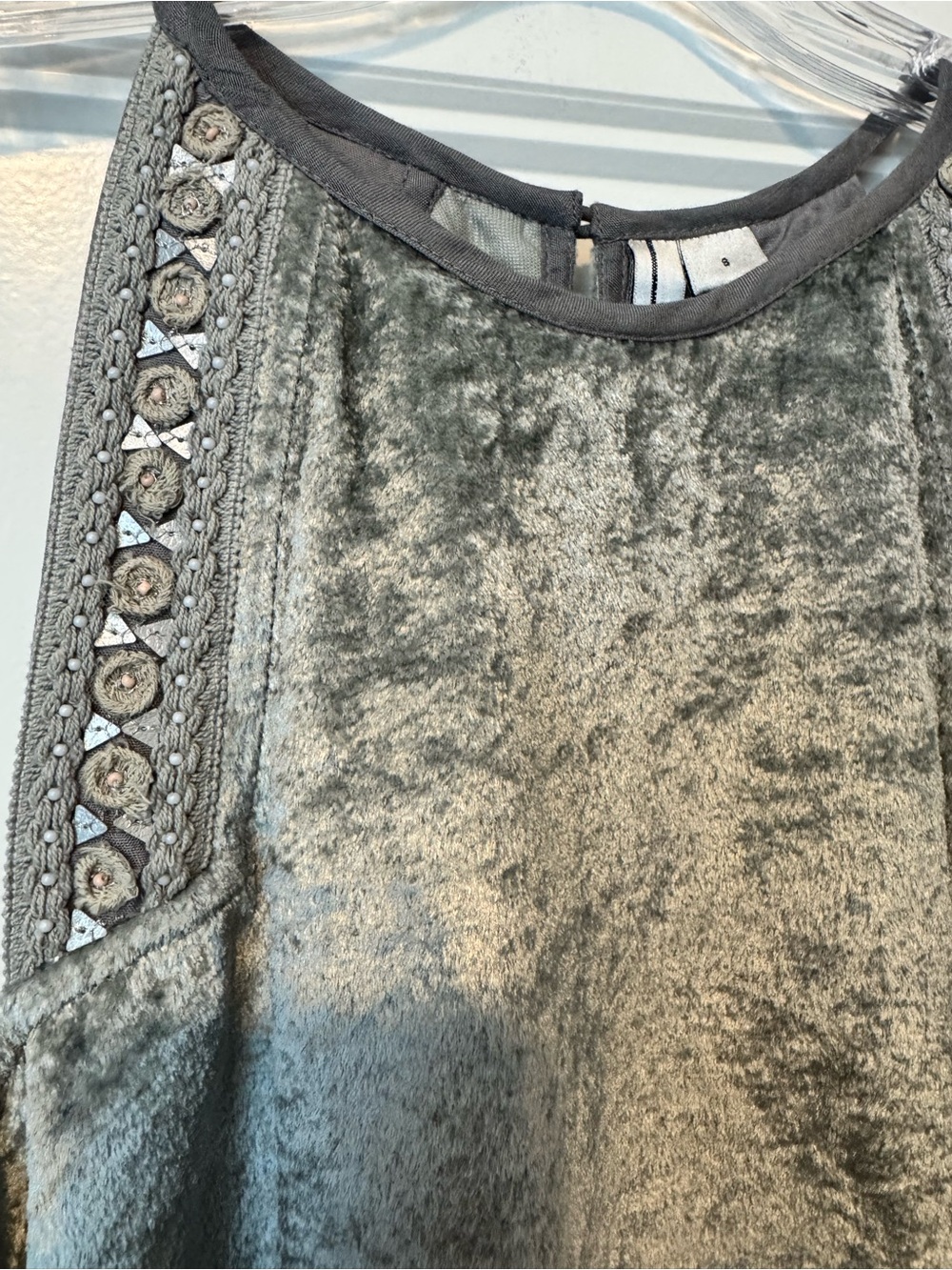 BI-NK Eyre Anthropologie Gray Crushed Velvet Halter Neck Tank Top Beaded Small - Picture 3 of 8